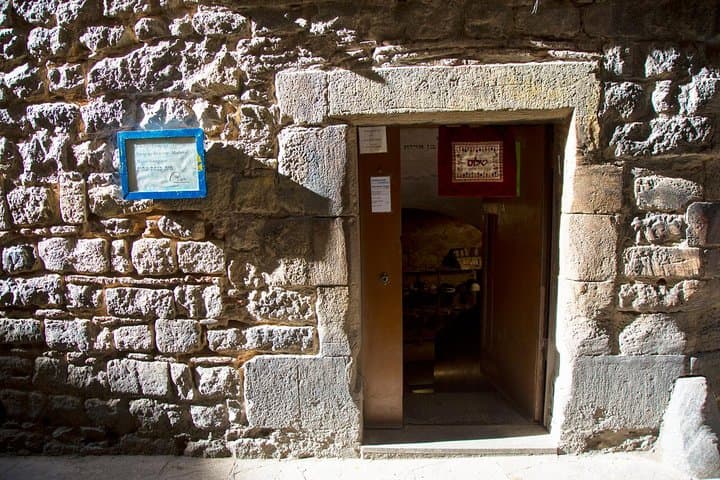 Jewish Quarter of Barcelona Private Tour with Hotel Pick-up