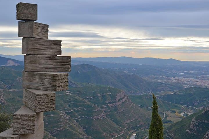 Montserrat 7-hour Private Tour from Barcelona with Lunch