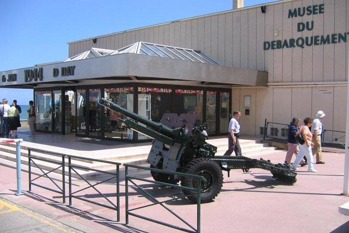 OMAHA BEACH with MERCEDES V CLASS to MEMORIAL D DAY from Paris