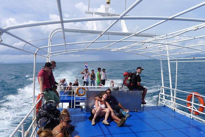 Travel from Koh Phi Phi to Krabi by Ferry/Speedboat