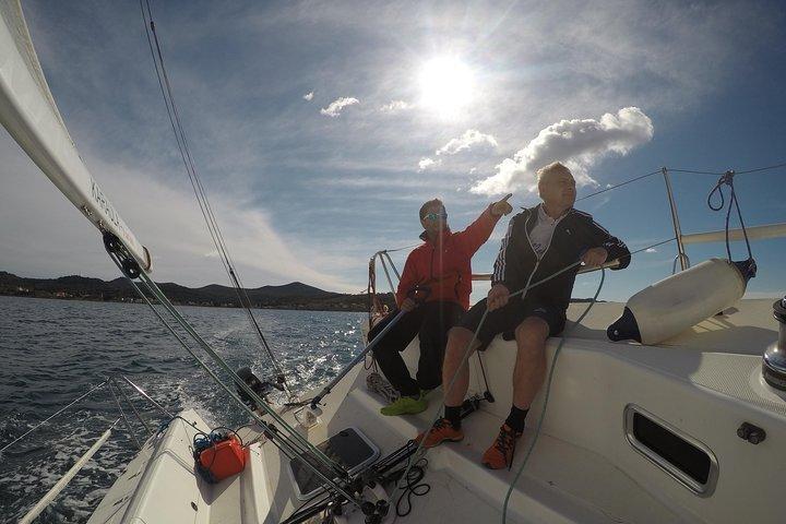 Vanuit Zadar: Privé sportzeiltocht