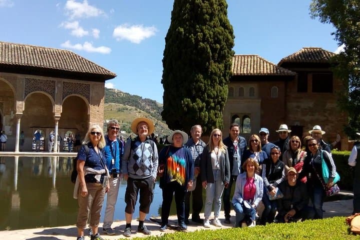 Alhambra Tour :Generalife Palace,Gardens and towers.Skiptheline