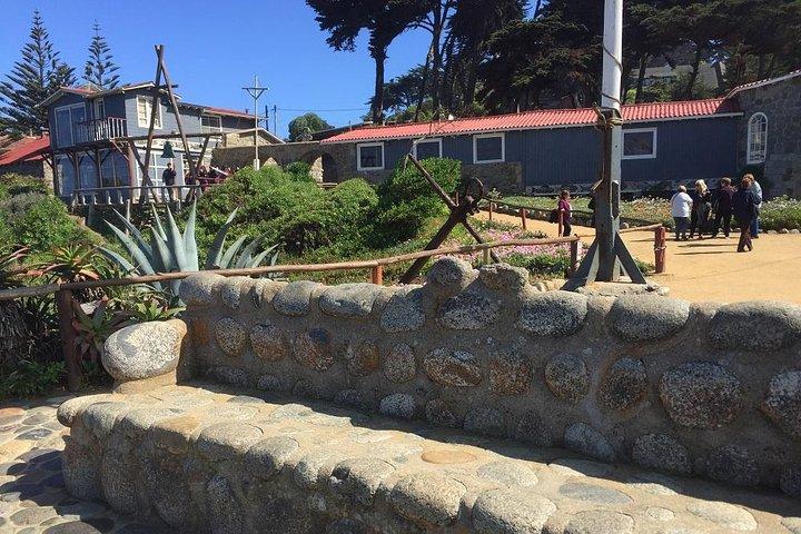 Isla Negra Museum & CasaBlanca Weingut Von Valpo. Private Tour