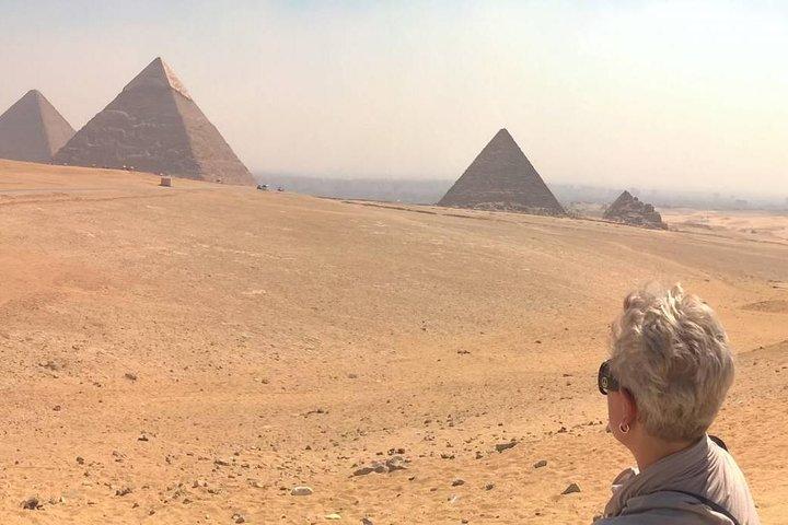 Tour privato Il Cairo e Giza Full-Day da Hurghada con un'auto privata