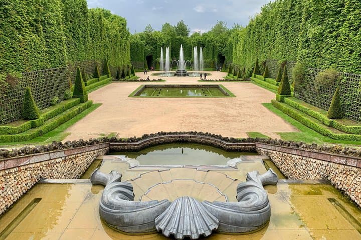 Versailles Palace & Marie-Antoinette's Estate Full Day Private Tour from Paris
