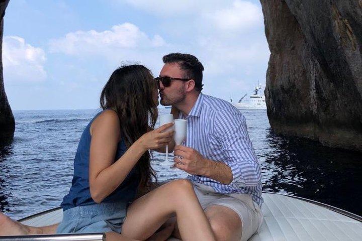 Tour privado en barco desde Sorrento