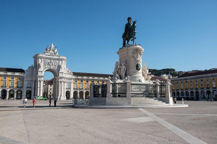 Historic Lisbon : Belém, Alfama, Pastéis de Belém - small group