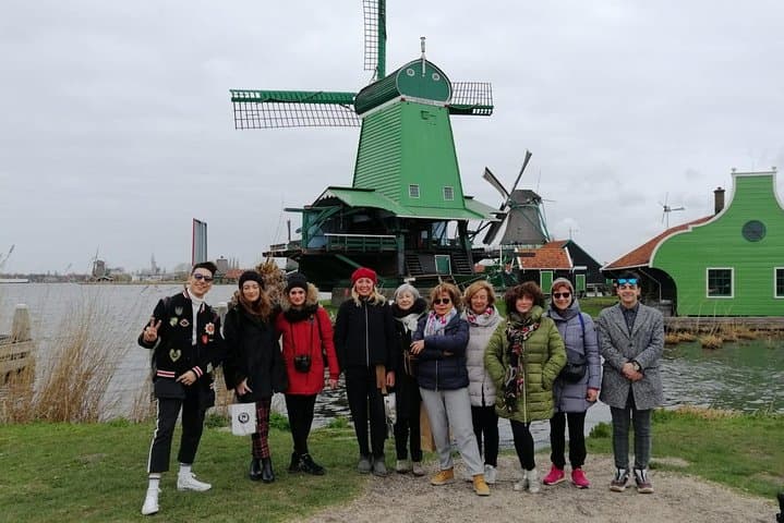 Zaanse Schans windmill tour with Italian guide