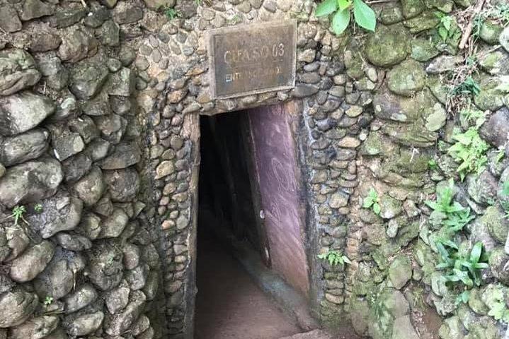 Hue to Vinh Moc Tunnels e Khe Sanh Combat Base (Vietnã DMZ)