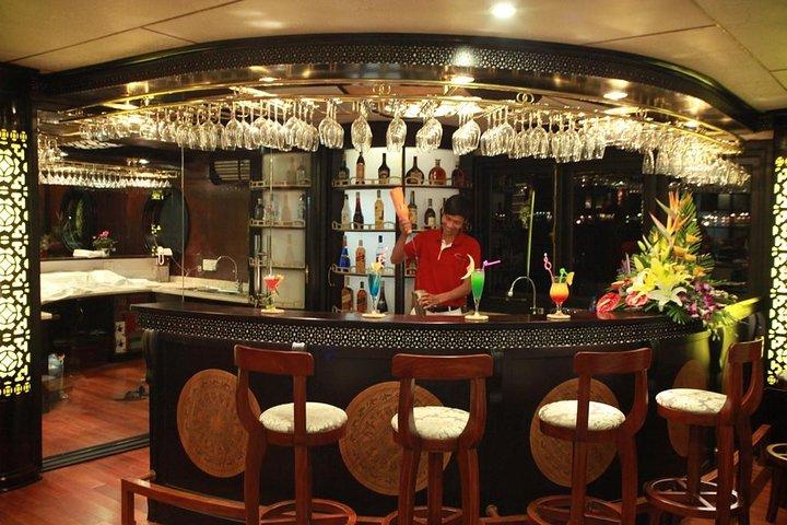 Overnight Halong Bay Cruise on the Starlight
