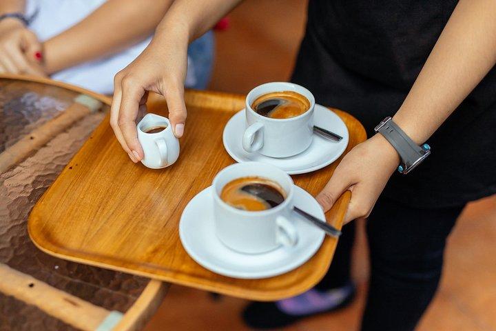 Recorrido gastronómico privado a pie por Bali con lugareños: las 10 degustaciones