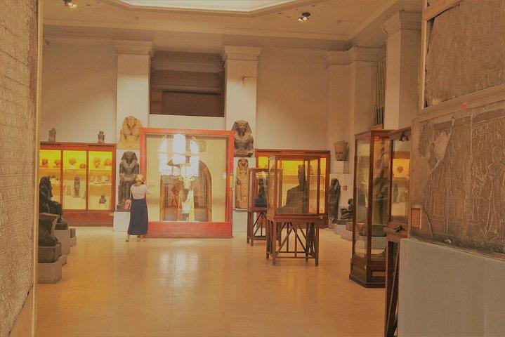 private Cairo's Grand Tour: Pyramids, Museum, Citadel, and Lunch