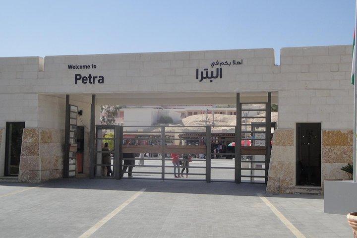 Visita a la parada de Petra