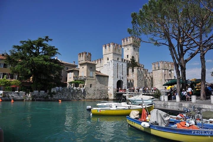Sirmione & Verona, Lake Garda, private tour from Milan