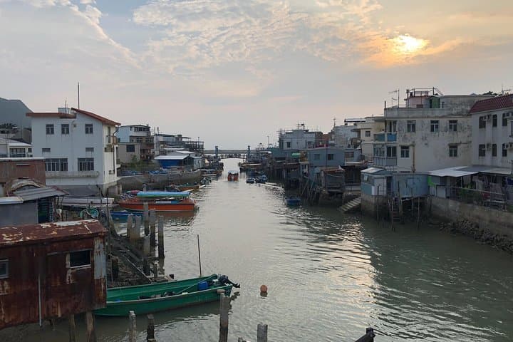 Private 5-Hour Driving Tour of Lantau from Hong Kong
