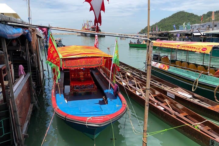 Private 5-Hour Driving Tour of Lantau from Hong Kong