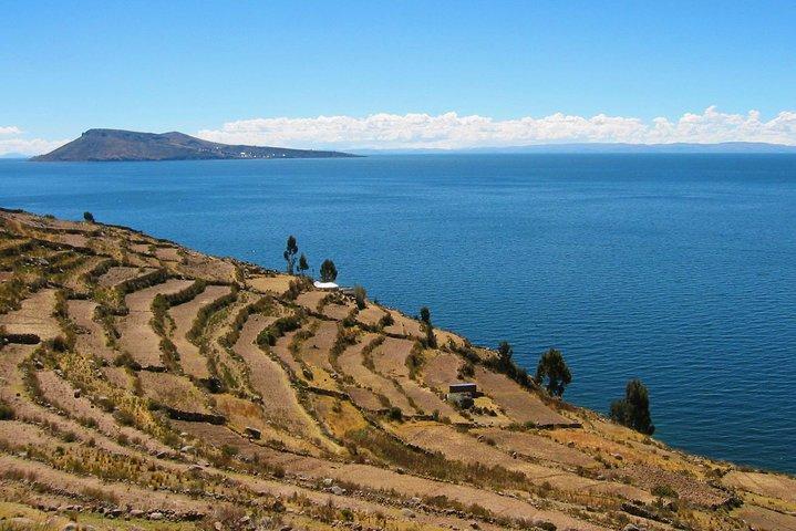 Uros Reed Floating Islands & Taquile Island Titicaca Puno Dia inteiro