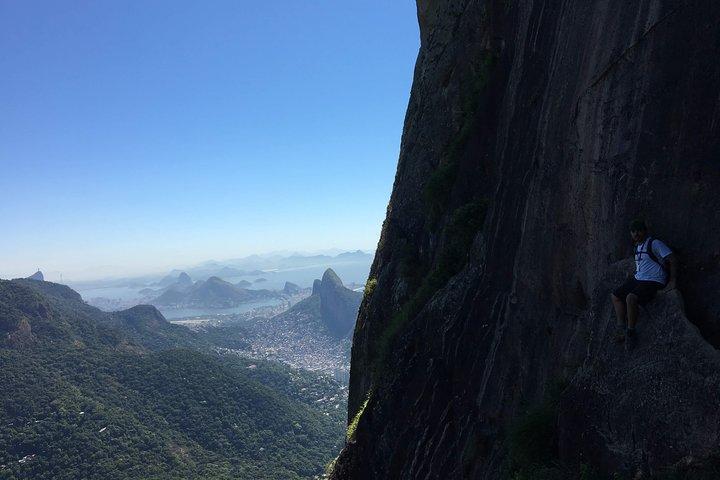 Gávea Stone - Tijuca National Park - by OIR Aventuraへのプライベートハイキング