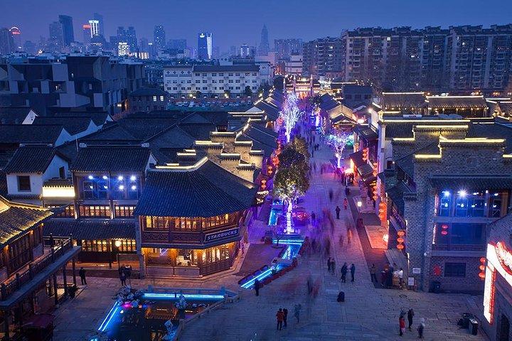 南京プライベートナイトツアー:儒教寺院エリア、明城市城壁、老麺洞