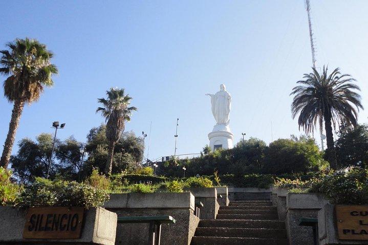 Tour storico e culturale di Santiago: visita guidata a piedi