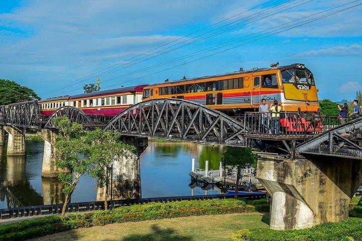 Cascate Erawan-Death Railway e River Kwai Tour
