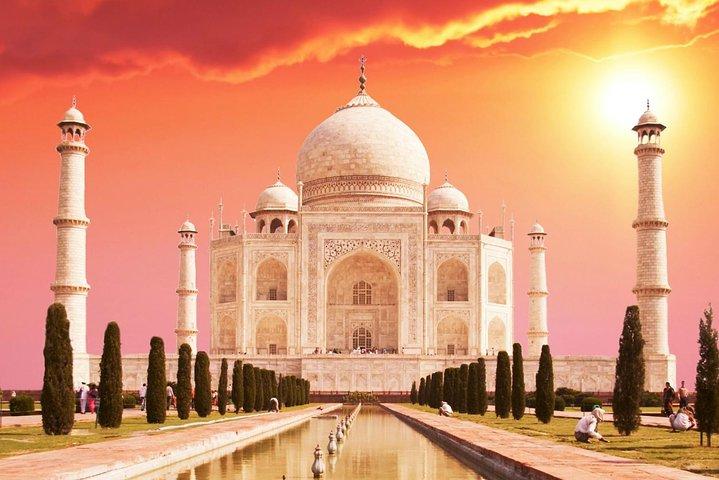 Taj Mahal Sunrise e Agra Fort Tour In auto - Da Delhi
