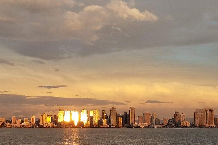 Sunset Sailing Tour af San Diego Bay op til 6 gæster