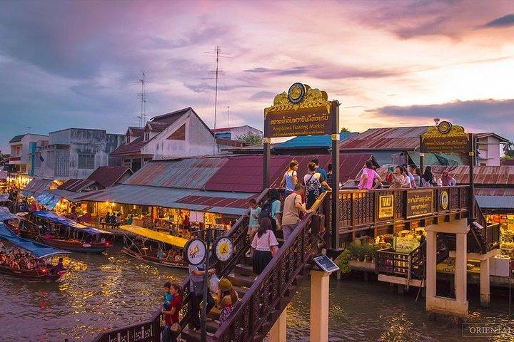 Bangkok : Amphawa Floating Market & Maeklong Railway Market Tour