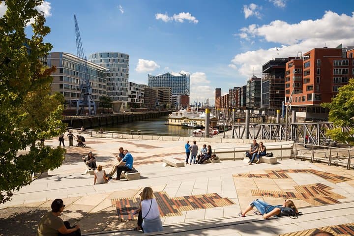 Hamburg Like a Local: Private and Personalized Experience (3hrs)