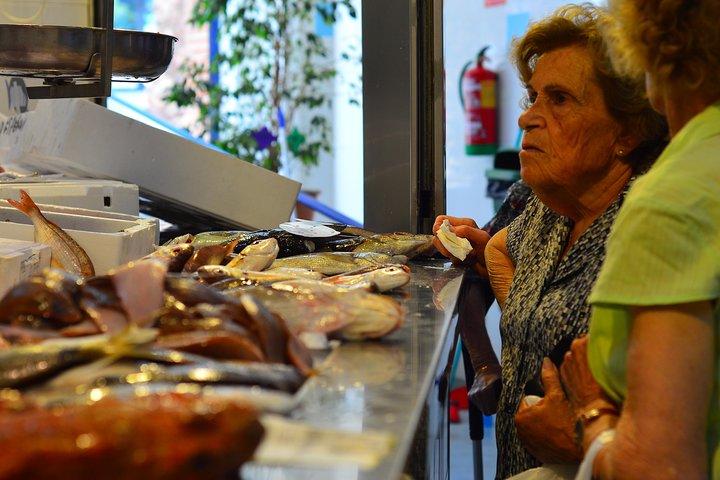 Sabor da excursão para grupos pequenos de comida e mercado em Marbella