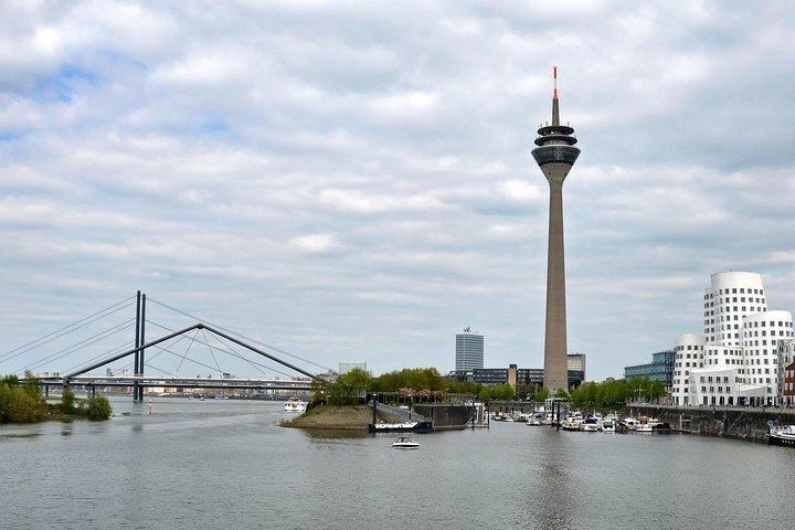 Hoteller i nærheden af Dusseldorf Essentials: Old Town, Rhine River & Architecture Tour
