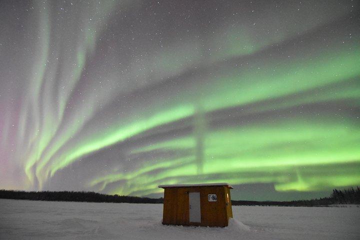 Aurora Borealis Viewing und Eisfischen Abenteuer