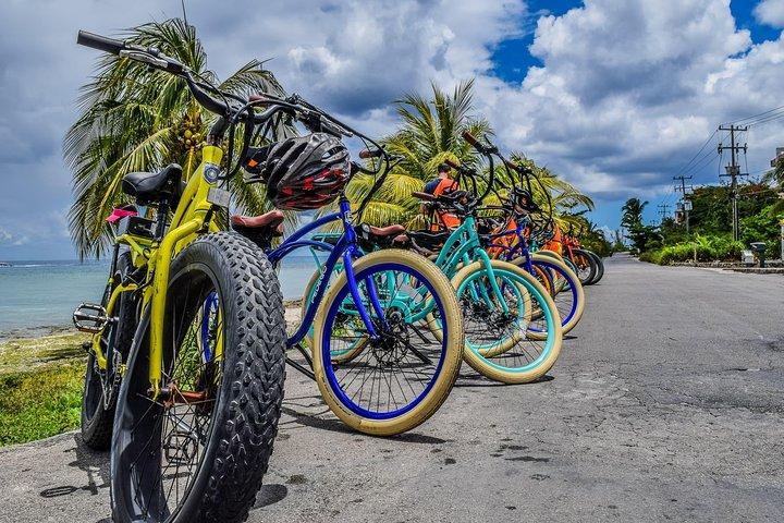 E-Bike Adventure à Cozumel - West Side Ride N' Snorkel