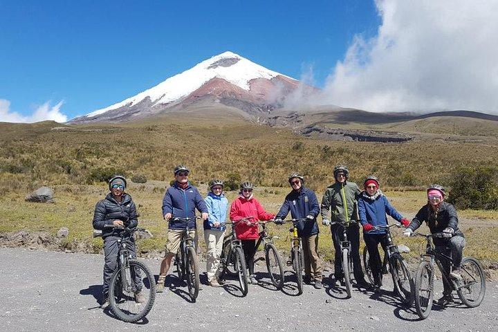 Cotopaxi cykeltur från Quito – utforska vulkanen på cykel