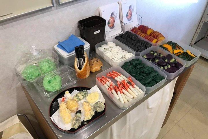 日本語サンプル食品作りと浅草歴史ツアー