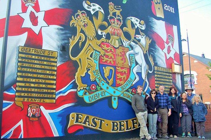Berühmte private Belfast Troubles Taxi Tour Original Drivers 2hr