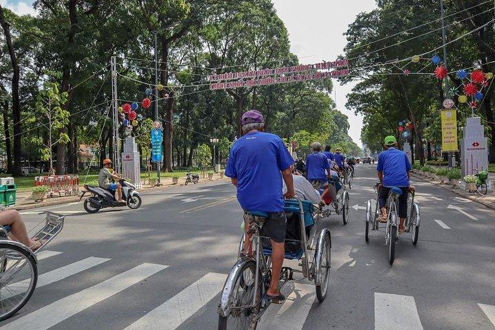 Excursão de Ciclo Privado de Meio Dia aos Destaques de Ho Chi Minh
