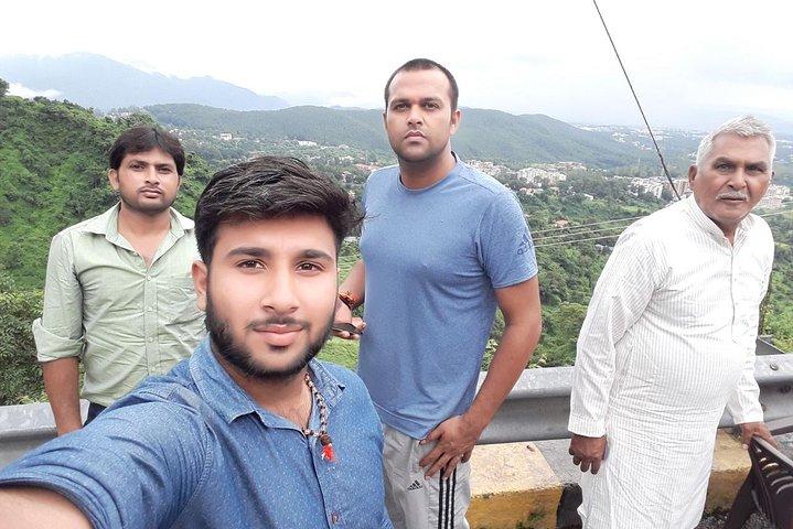 Private Day Trip di Haridwar e Rishikesh da Delhi in auto