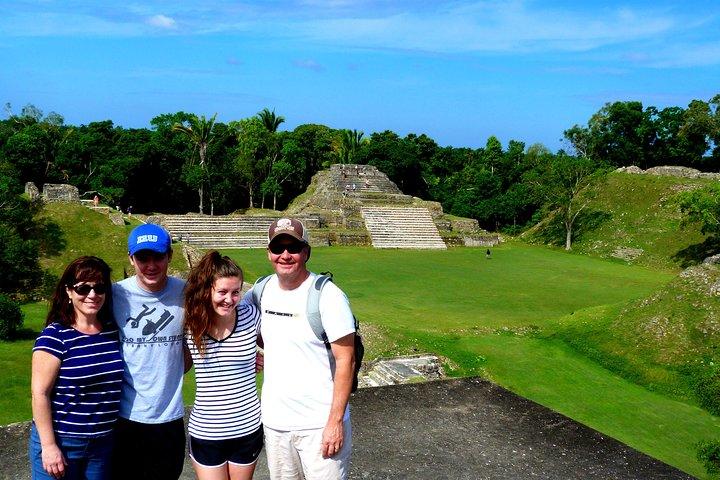 Ruína privada de Altun Ha Maya e aventura com macacos bugios da cidade de Belize