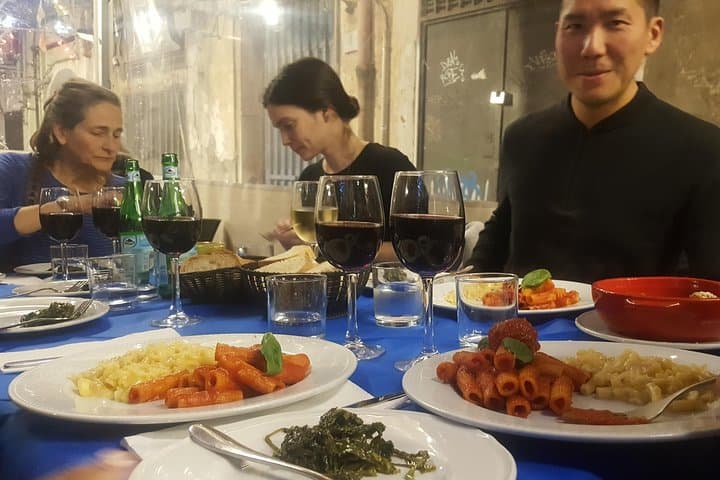 Naples by Night Food and Wine Tasting with Sightseeing Guided Tour