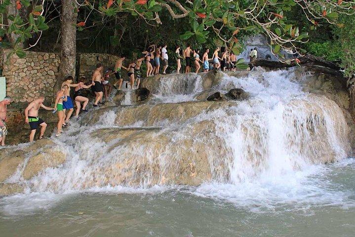 Combo Ultimate Dunns River Falls & Blue Hole (visite privée)