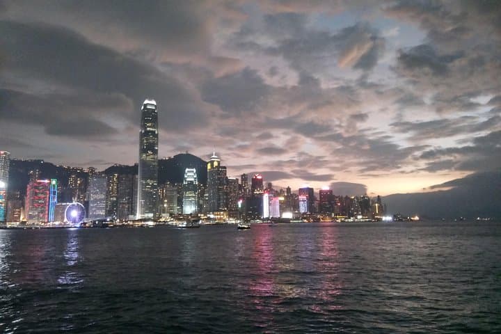 Private Tour: Customized 8-Hour Hong Kong City Tour
