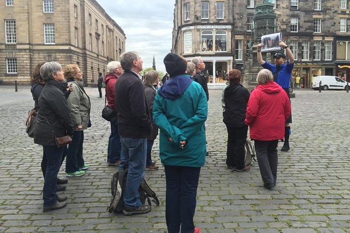 Tour privato della vecchia Edimburgo - Cammina sulle orme di Royals e Rogues!