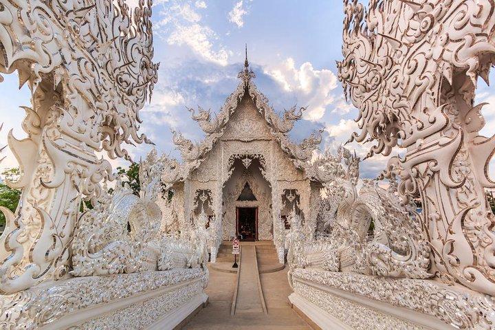 Excursão White Temple-Black House e Blue Temple de Chiang Mai