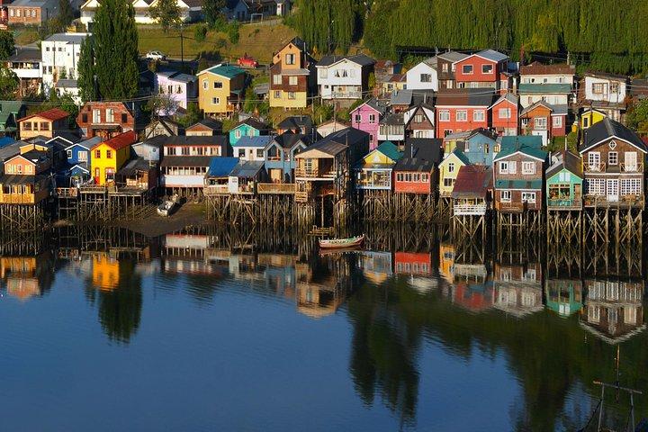 Tour Premium de un día completo a Chiloé, visitando Castro y Dalcahue
