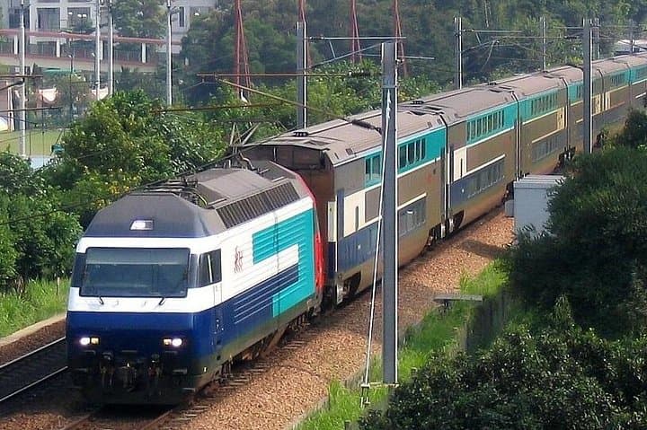 Guangzhou and Shenzhen Tour with Bullet Train Transfer from Hong Kong