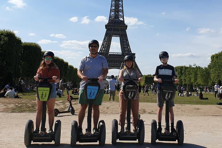 Paris Segway Express Tour (12 monuments in 1 hour and 30 minutes)