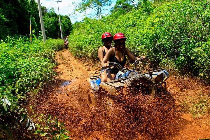 カンクンからのATV、Ziplines、Cenoteの水泳体験