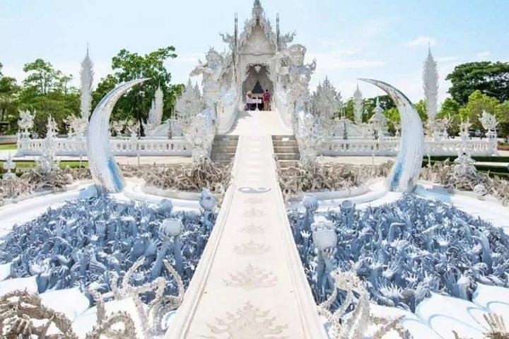 Fra Chiang Mai: White Temple & Golden Triangle Day Trip