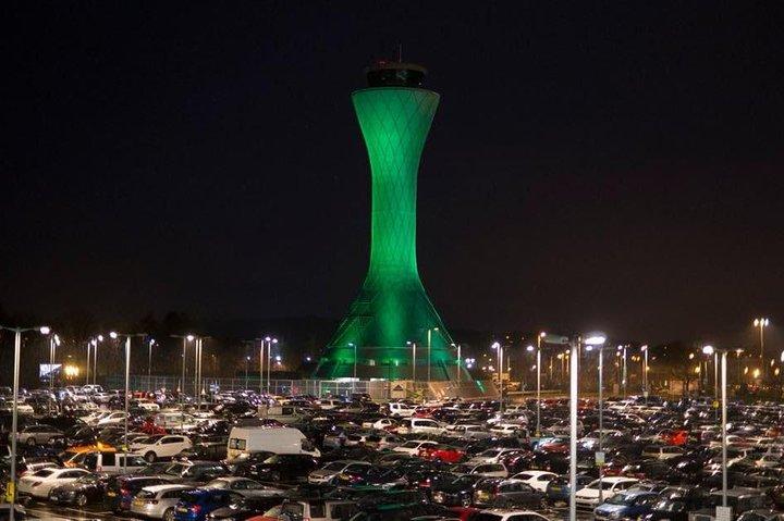 Aeroporto de Edimburgo para a cidade de Edimburgo mais transporte privado de ida e volta